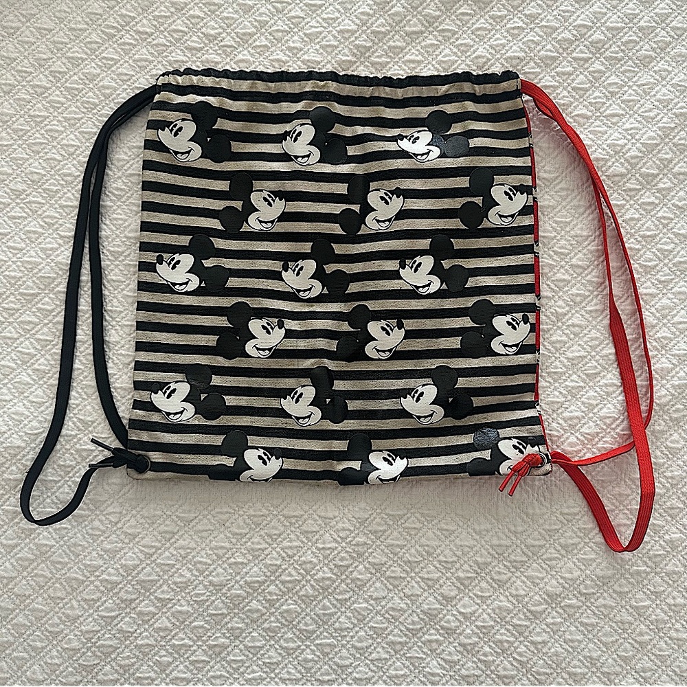 Mickey Mouse Drawstring Bag🐭 - Picture 6 of 6